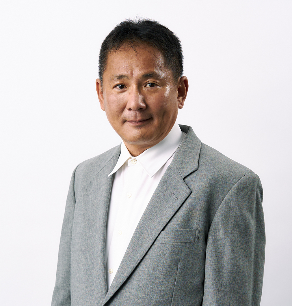 <span class="sub">Senior Engineer</span>Akihiro Wakimura