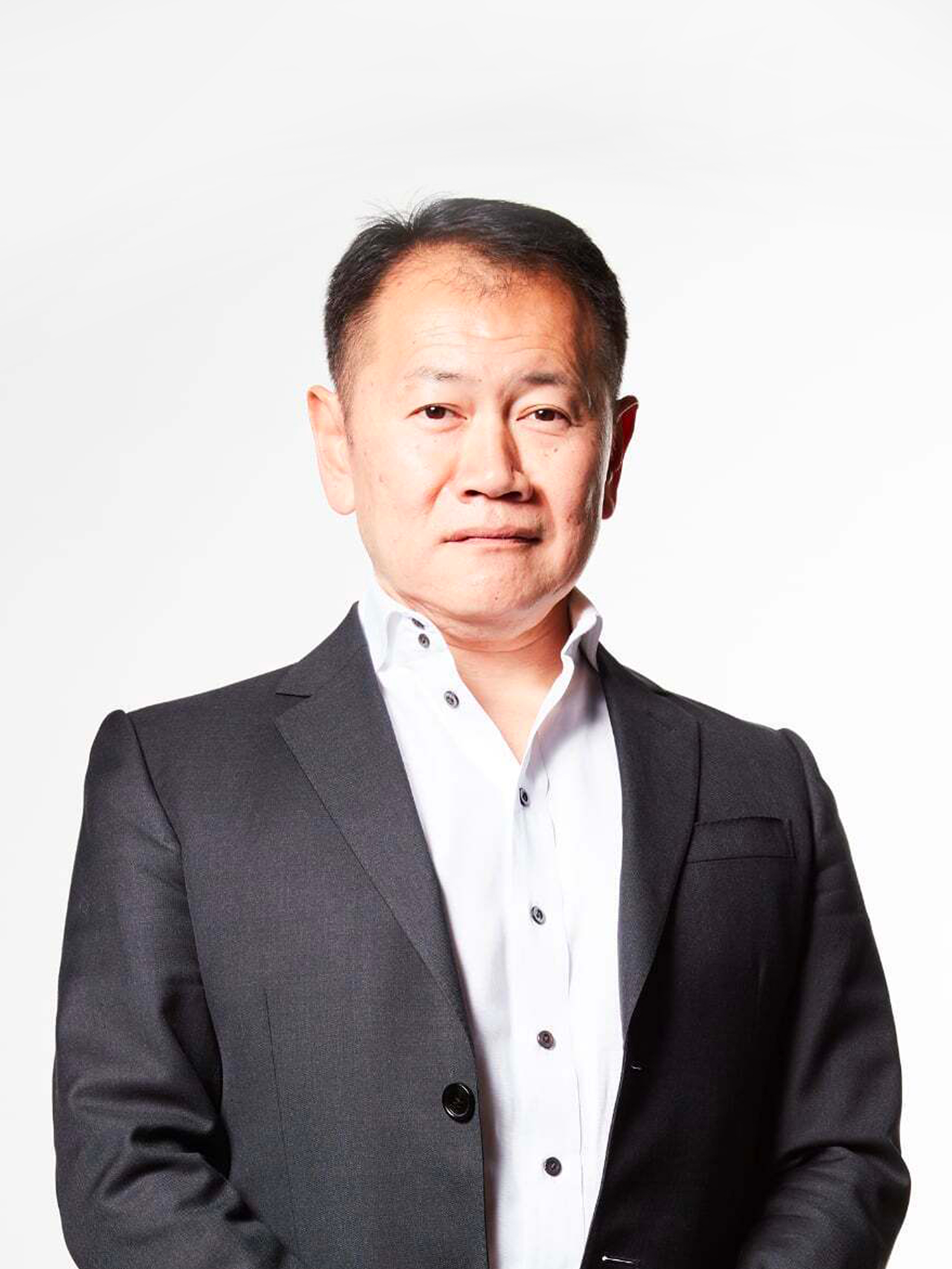 <span class="sub">Outside Director</span>Tohru Akaura