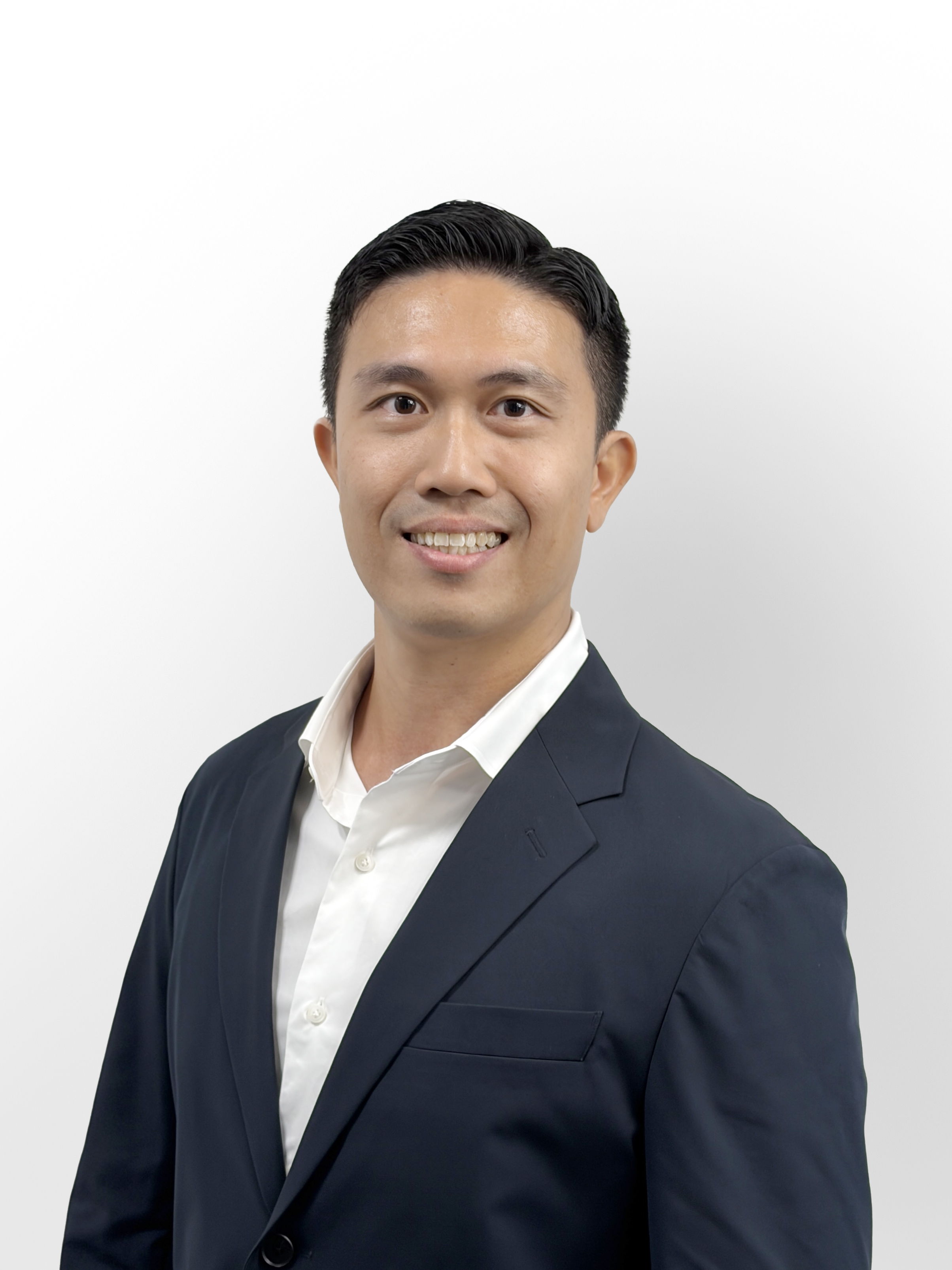 <span class="sub">Engineer</span>Satoshi Nguyen