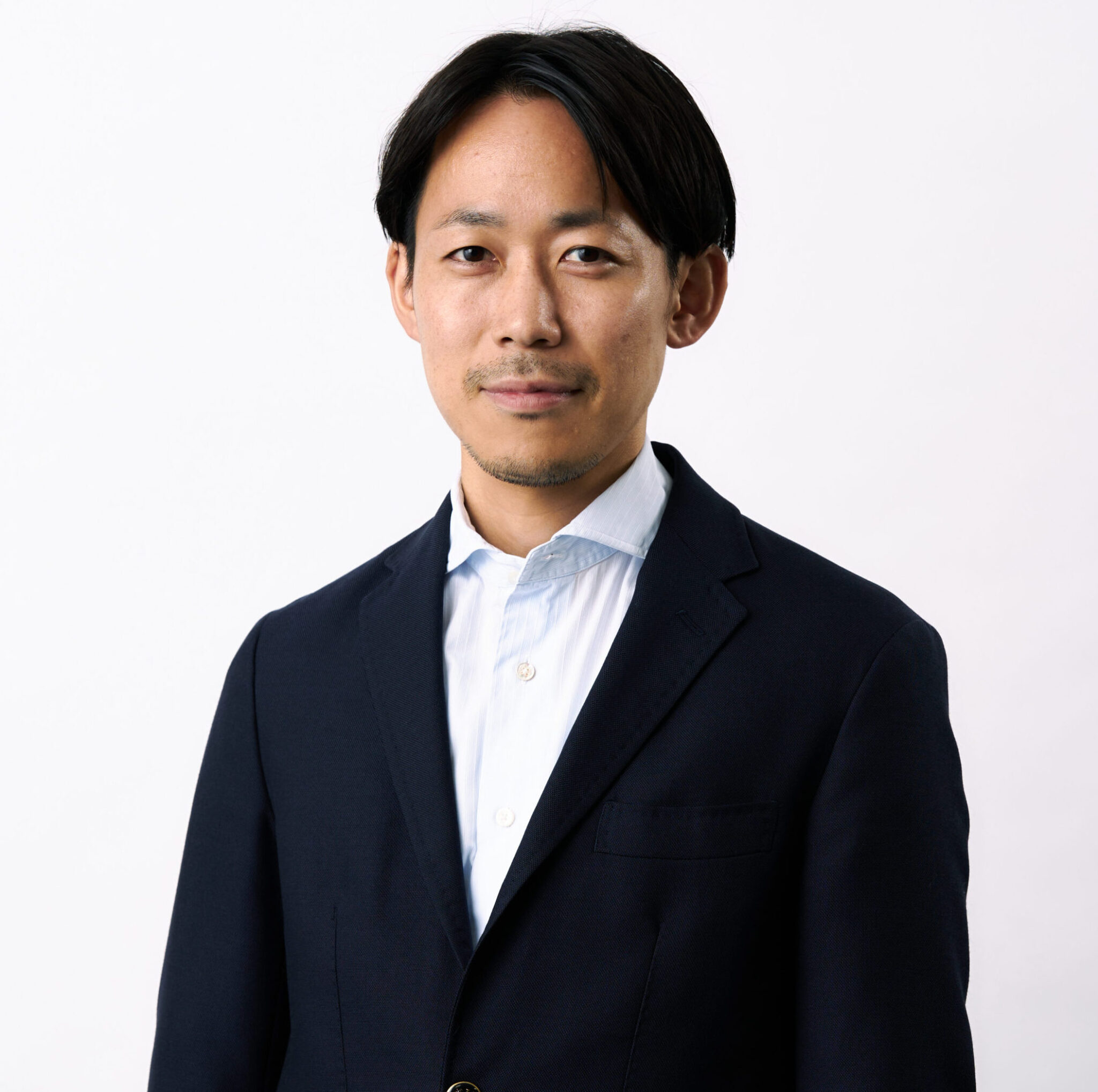 <span class="sub">事業開発</span>星野 洋介