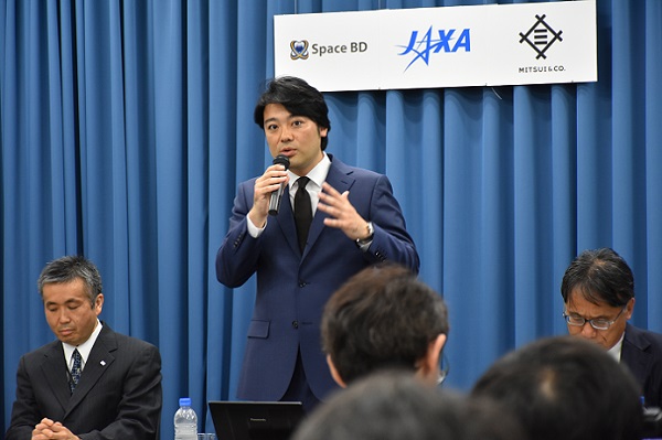 当社代表がJAXAにて記者会見を実施しました（国際宇宙ステーション「きぼう」日本実験棟からの超小型衛星放出事業）。