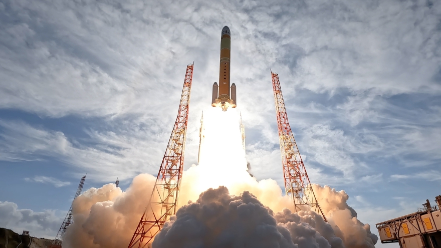 JAXA拡充プログラム（JAXA-SMASH）における 第1回目の輸送サービス事業者に選定。2025年度を前提にしたH3ロケットでの打上げを予定。